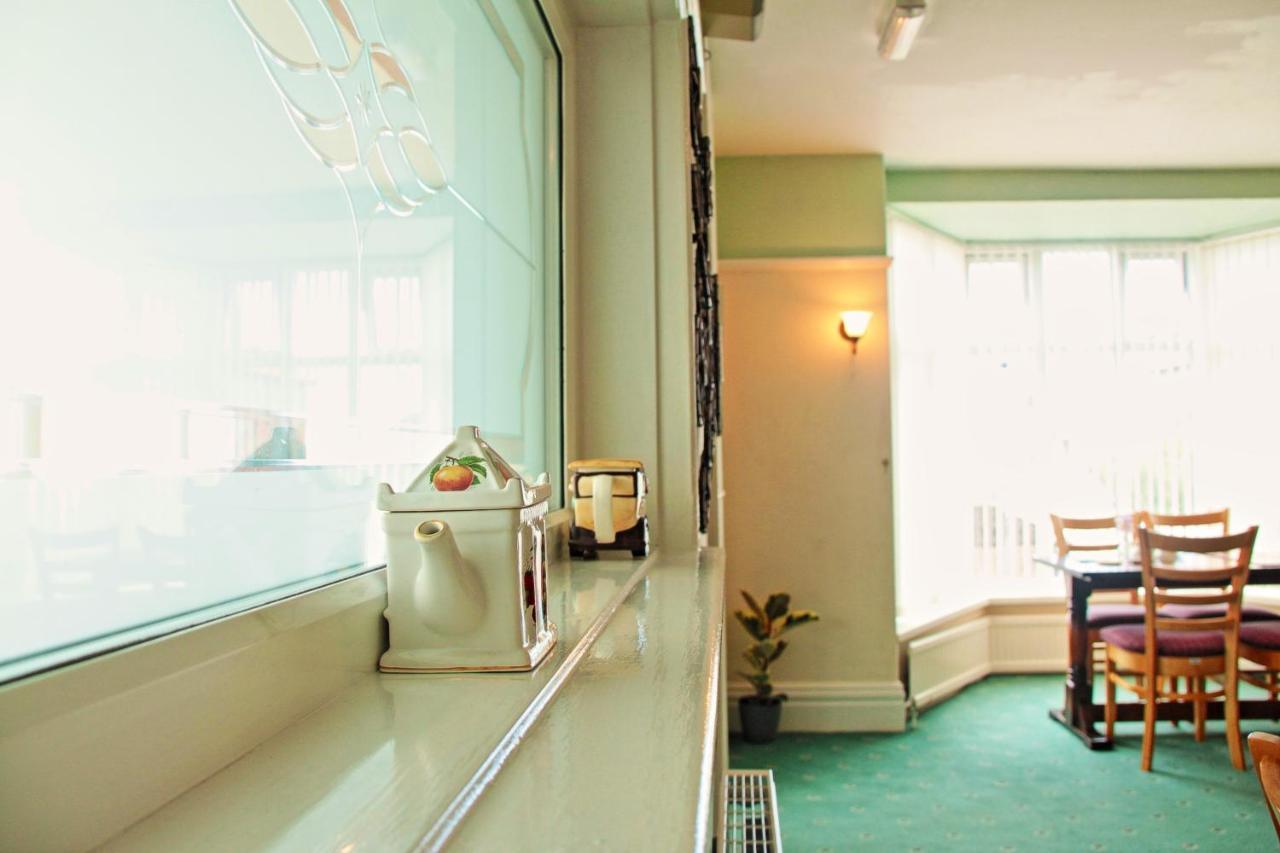 Haven Crest Hotel Whitby Exterior photo